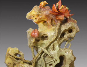 陳禮忠《秋塘翠鳥》 老嶺石2008年作 115×55×145cm